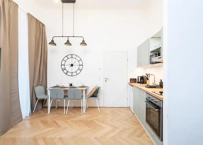 Apartamento Charming Retreat Walking Distance From Town Centre
